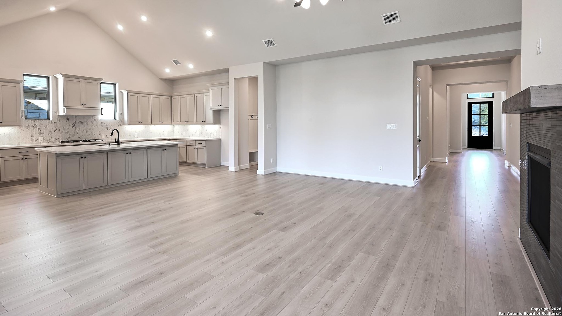 property viewer photo 9