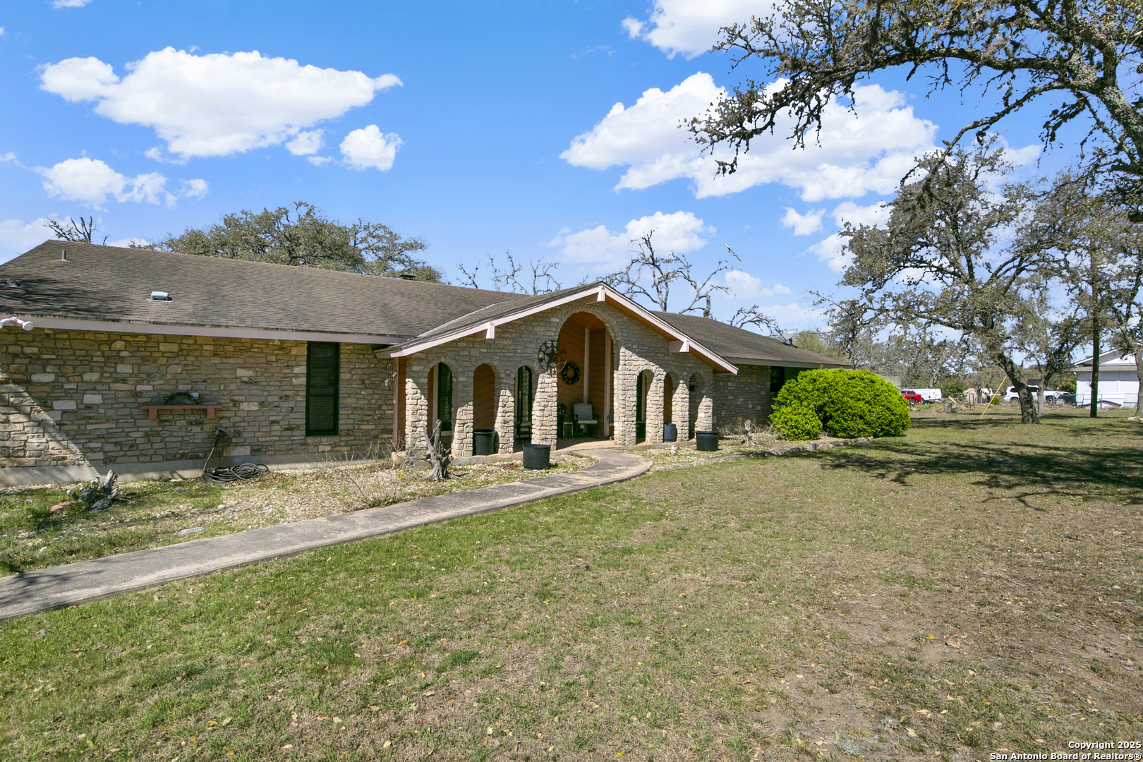 property viewer photo 30