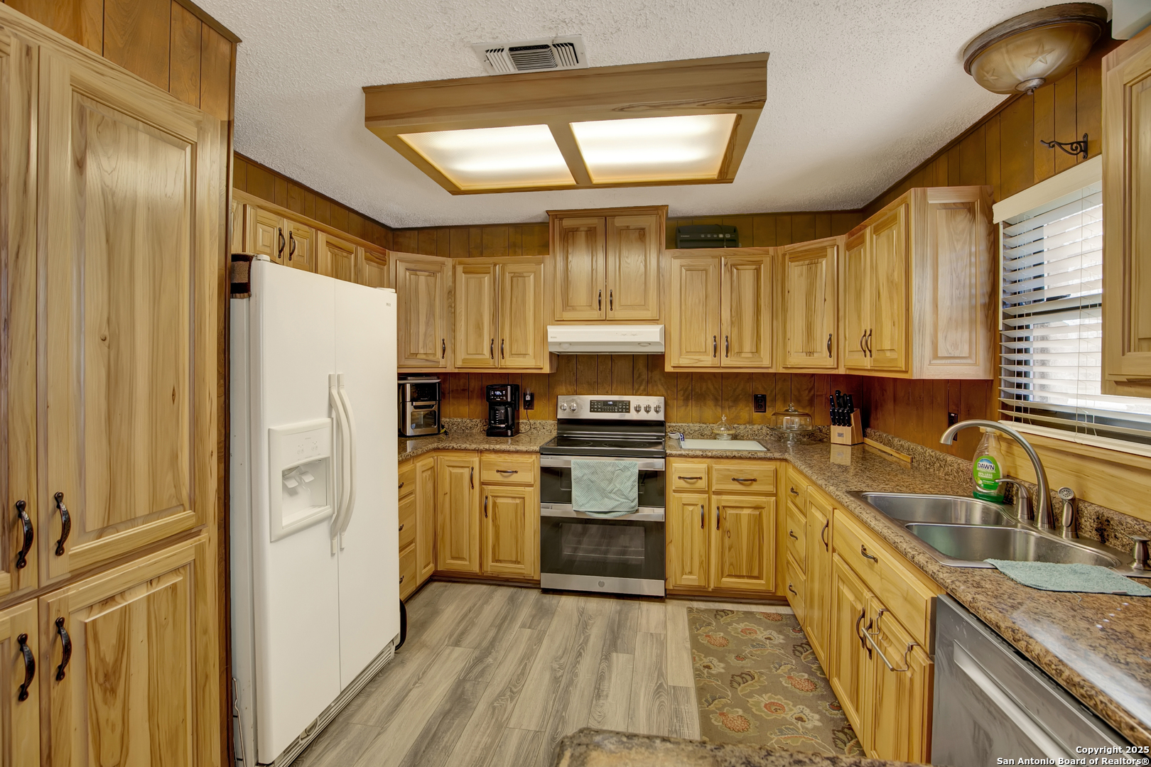 property viewer photo 9