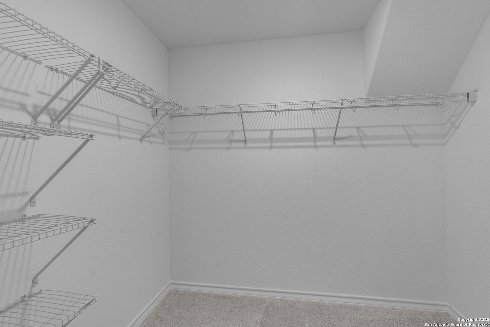 property viewer photo 18