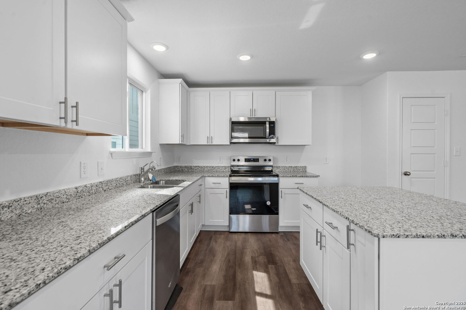 property viewer photo 6
