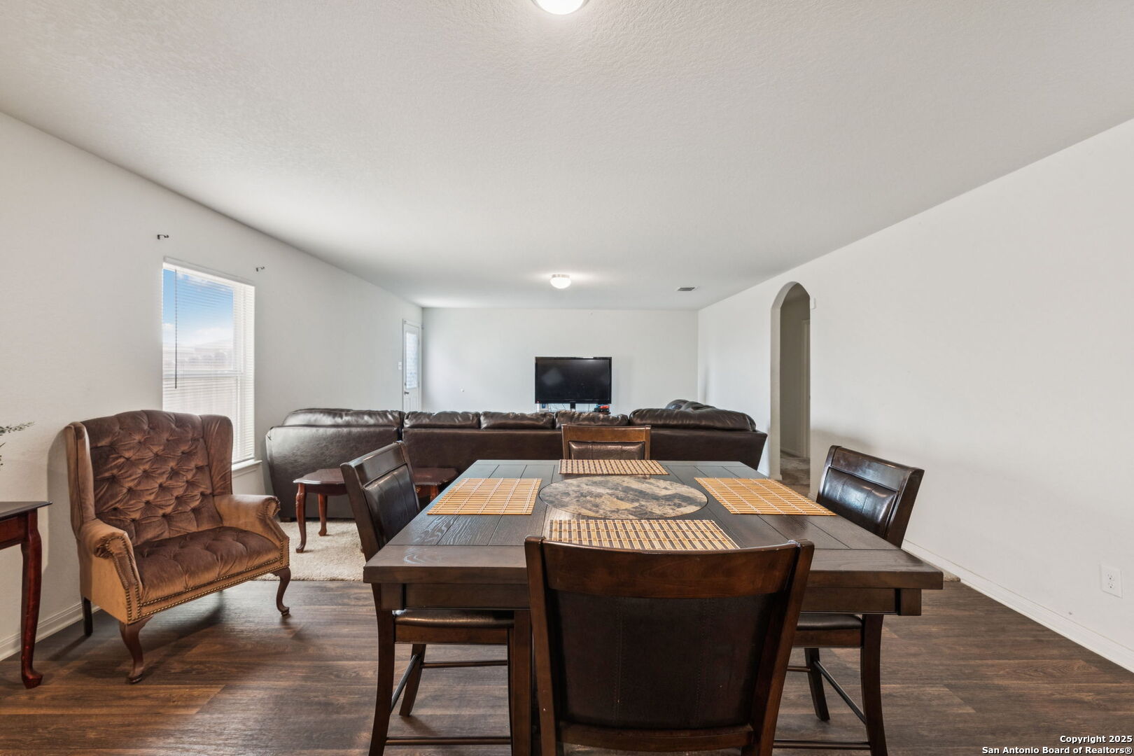 property viewer photo 10