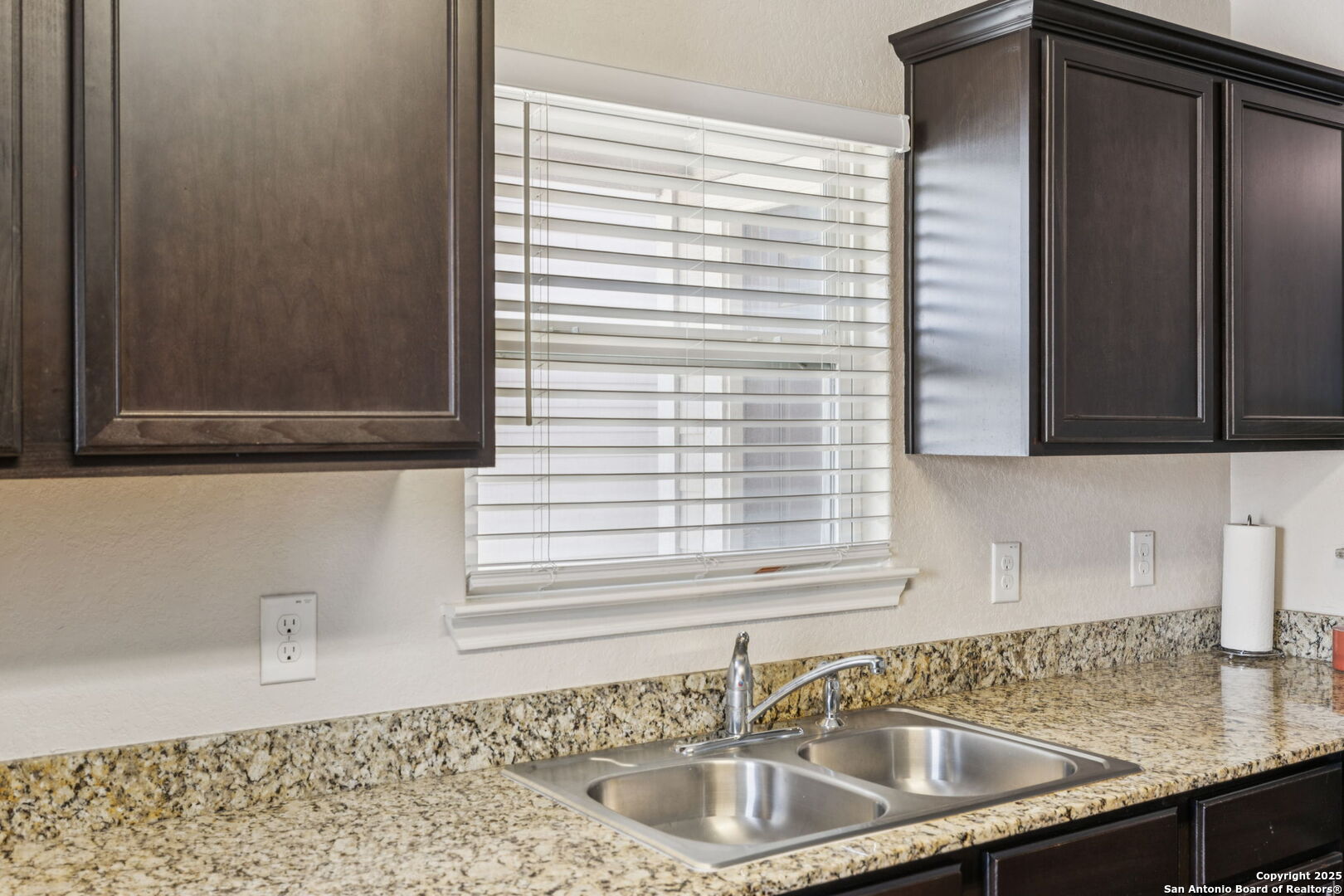 property viewer photo 13