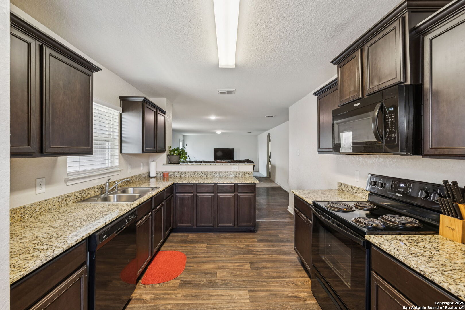 property viewer photo 15