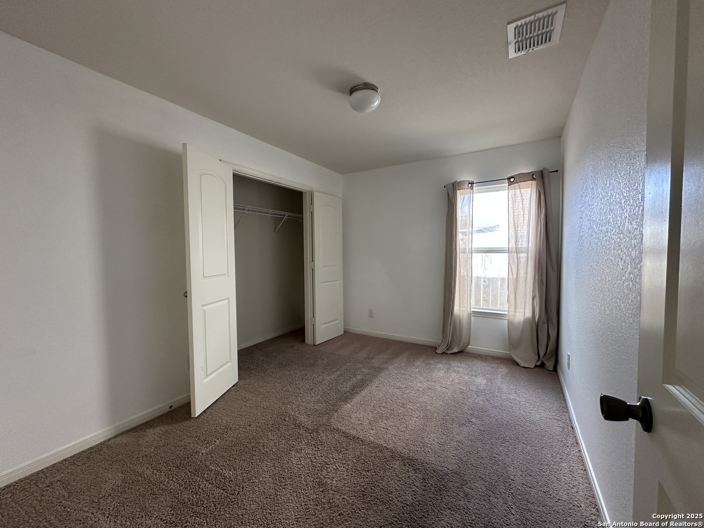 property viewer photo 24