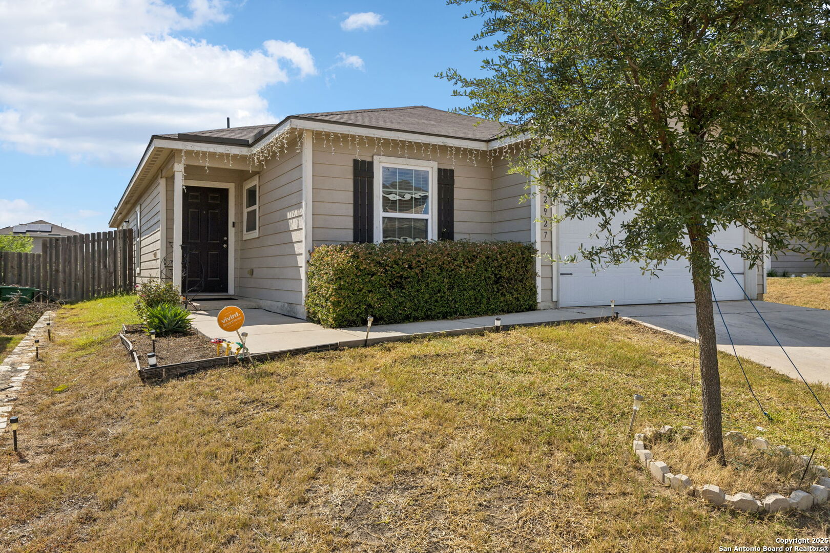 property viewer photo 3