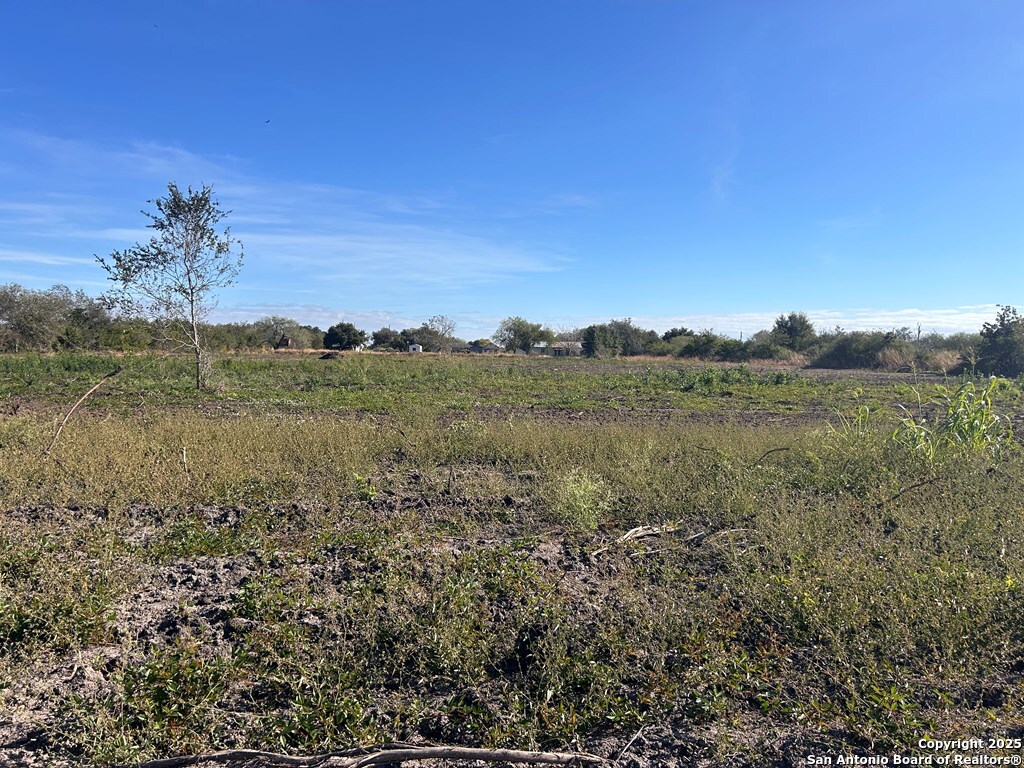 main property photo 6