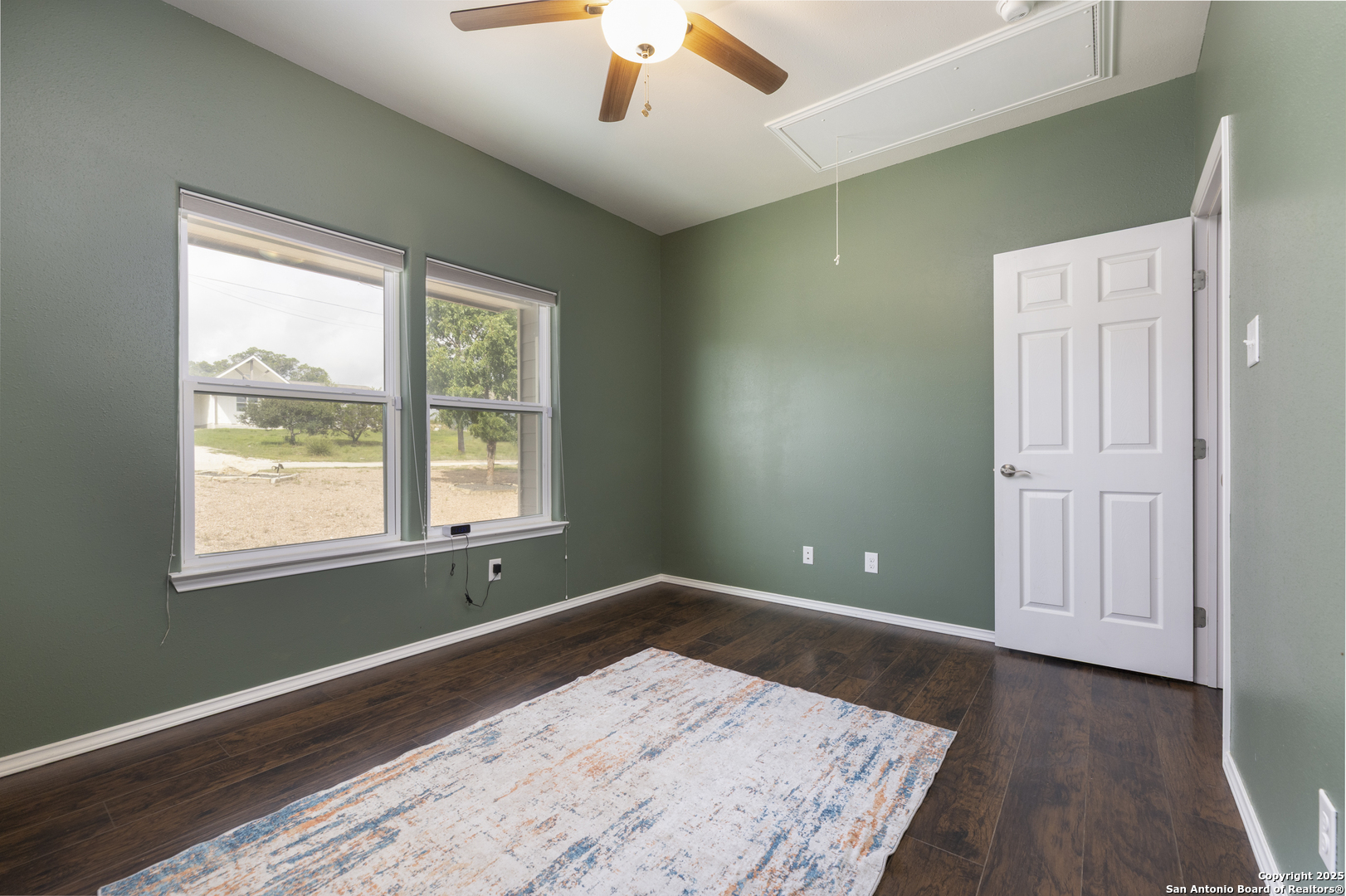main property photo 14