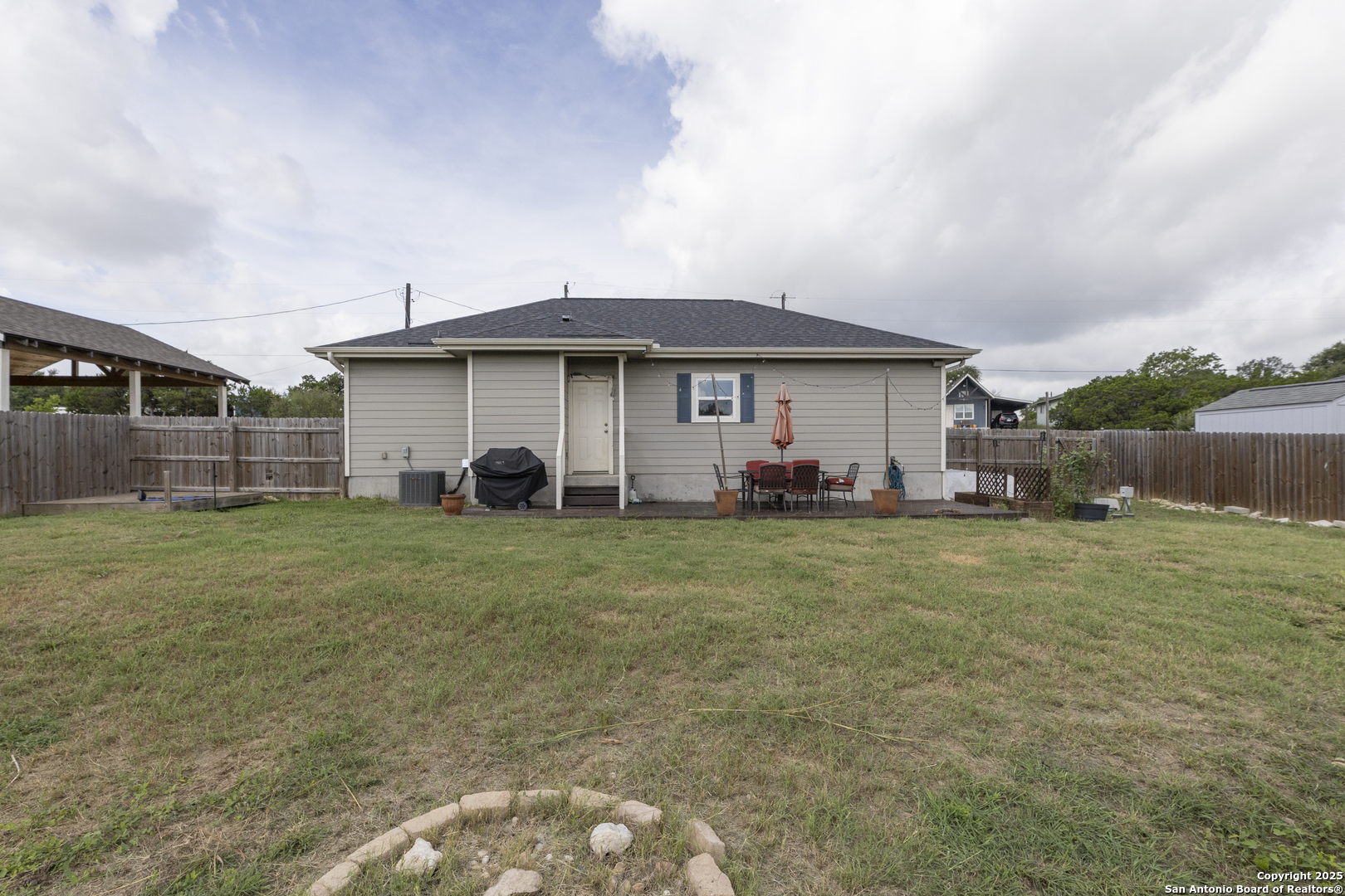 main property photo 19