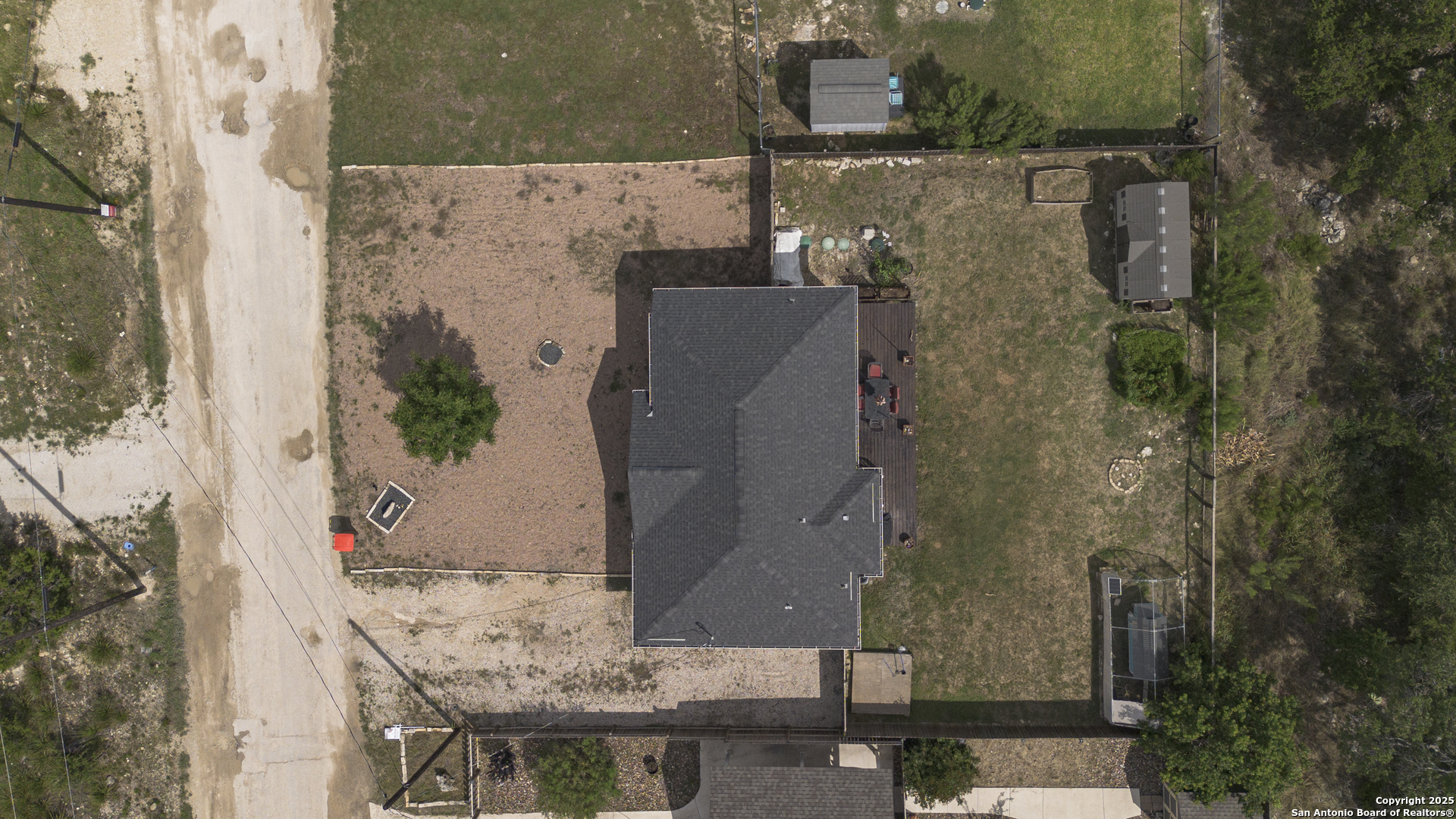 main property photo 27