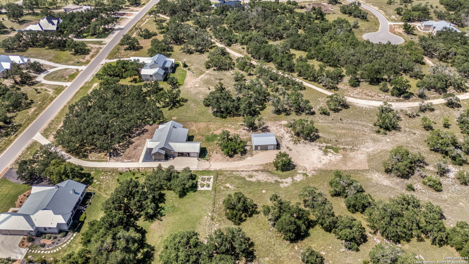 main property photo 32