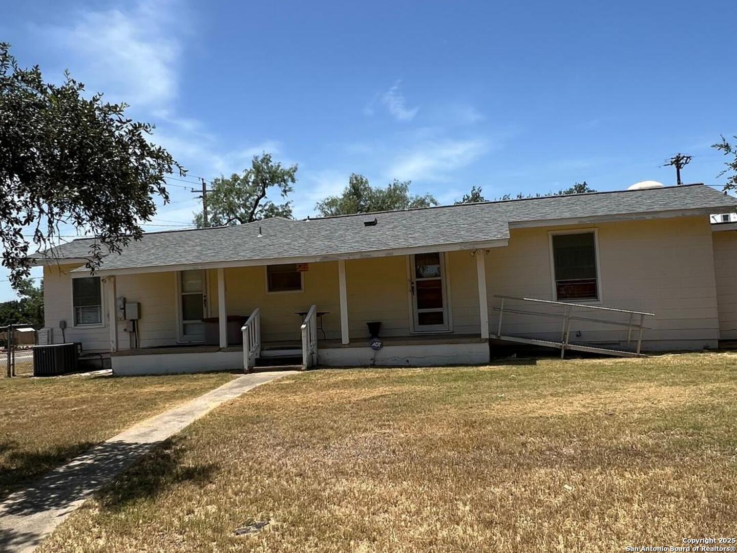 main property photo 3