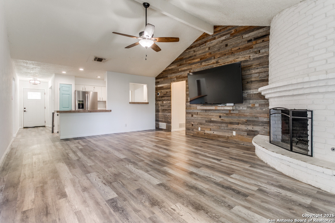 property viewer photo 1