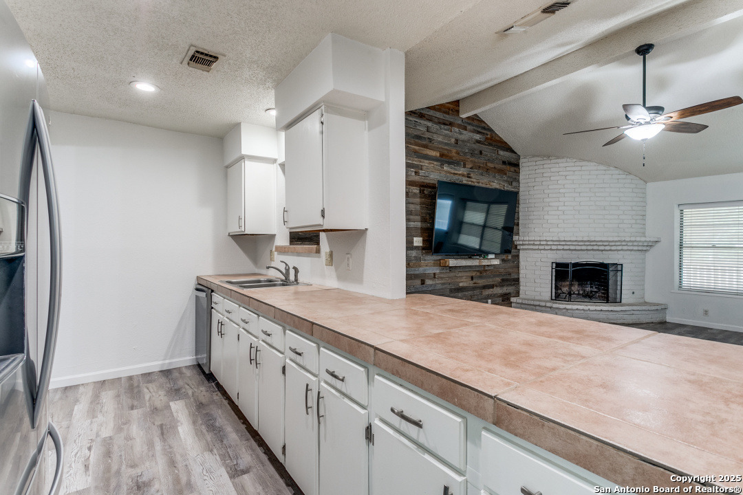 property viewer photo 10