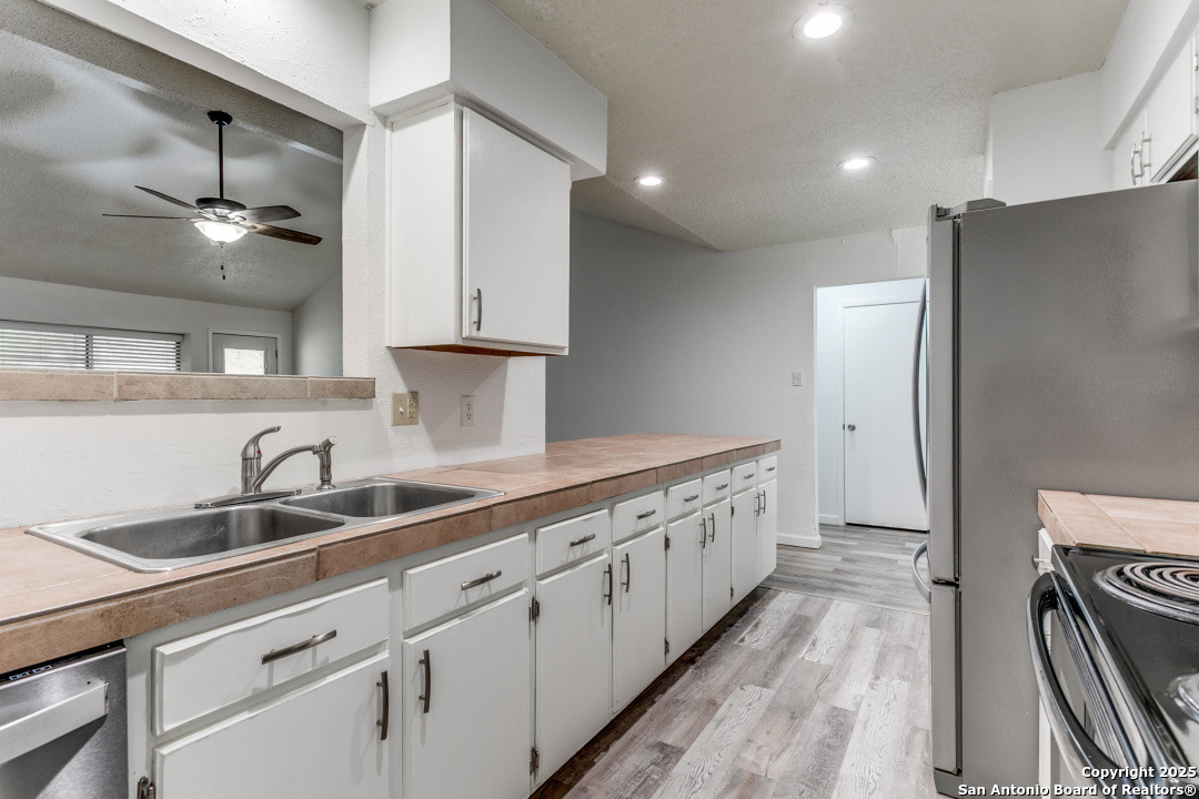 property viewer photo 12