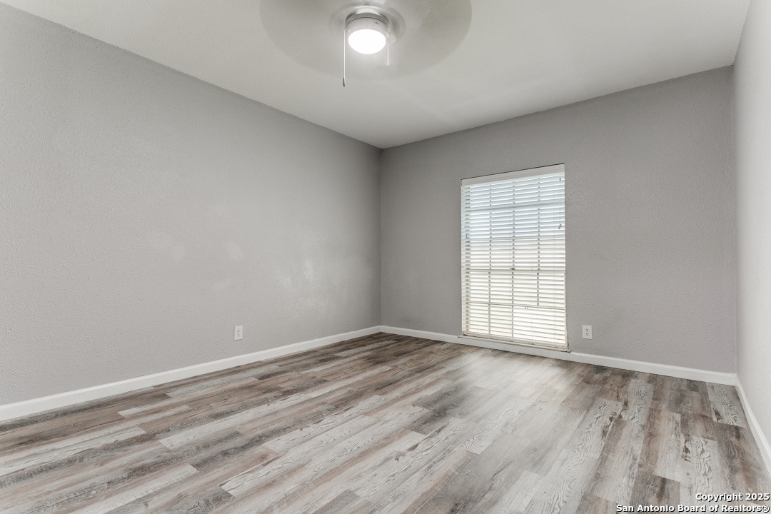 property viewer photo 19
