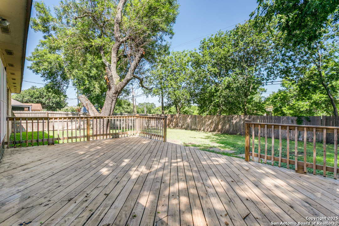 property viewer photo 20