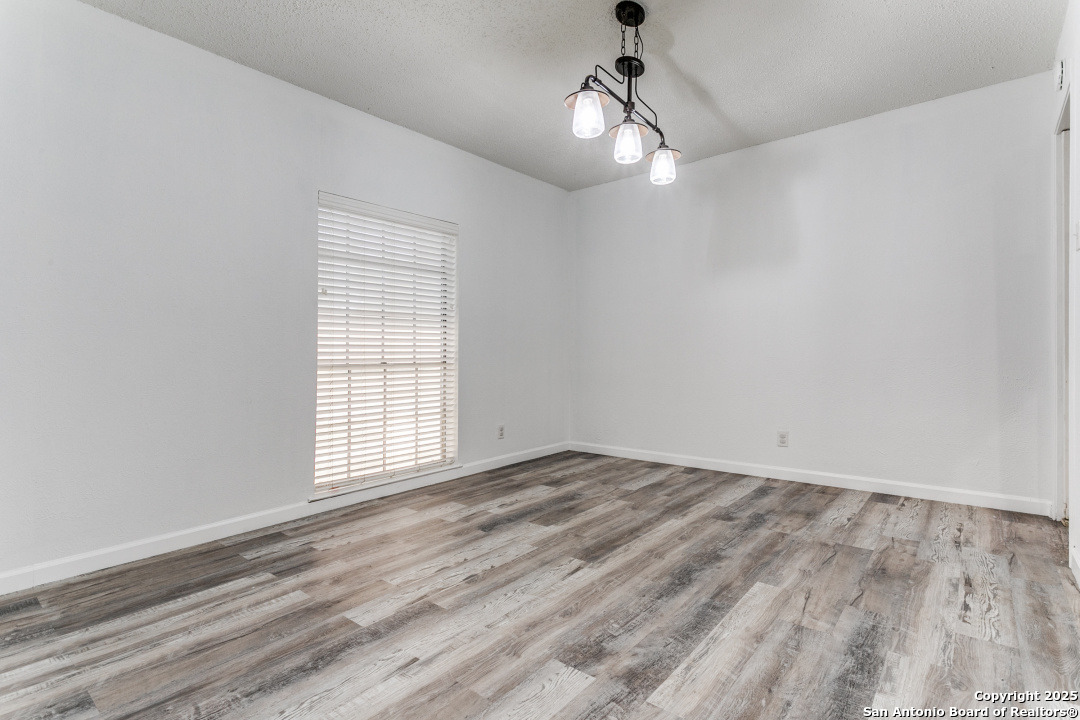 property viewer photo 6