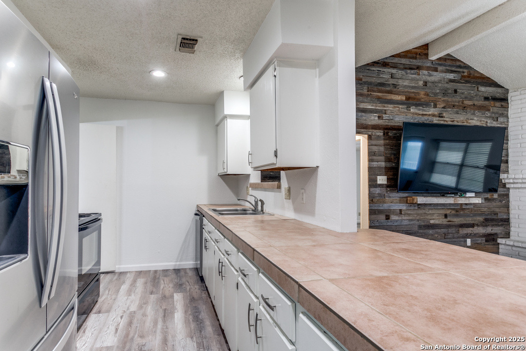 property viewer photo 9