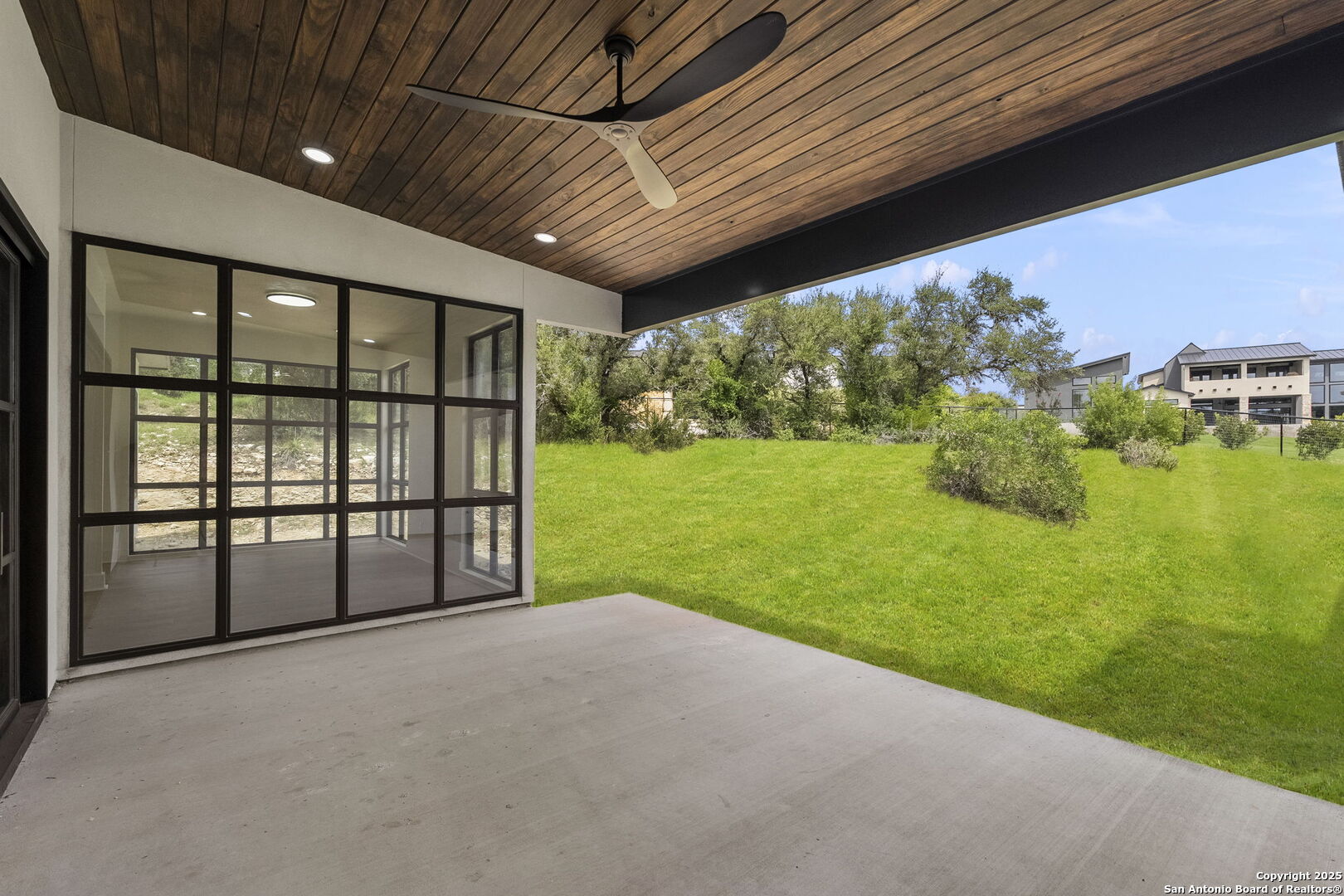 main property photo 37