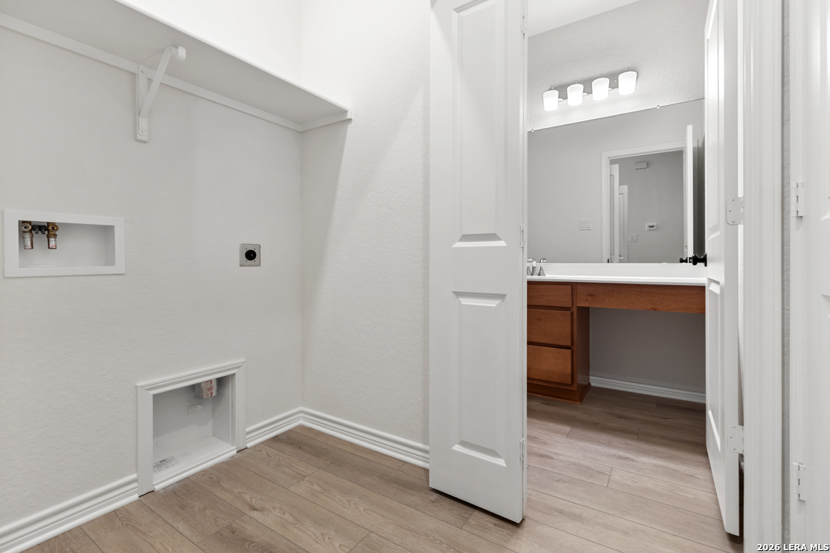 property viewer photo 23