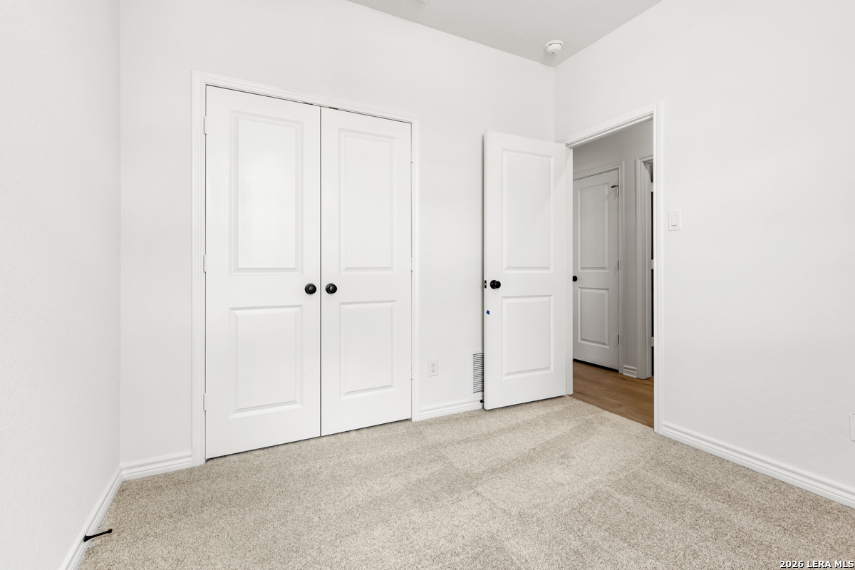 property viewer photo 26