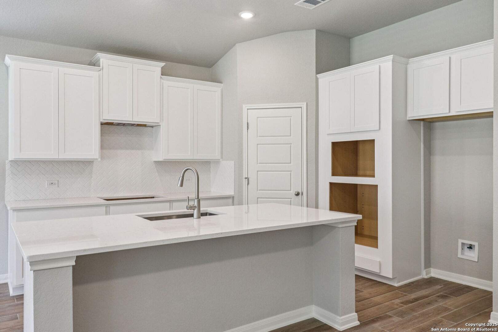 property viewer photo 15
