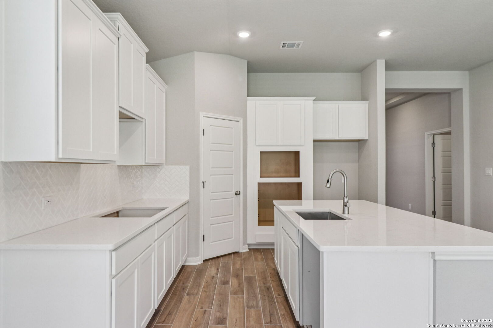 property viewer photo 16