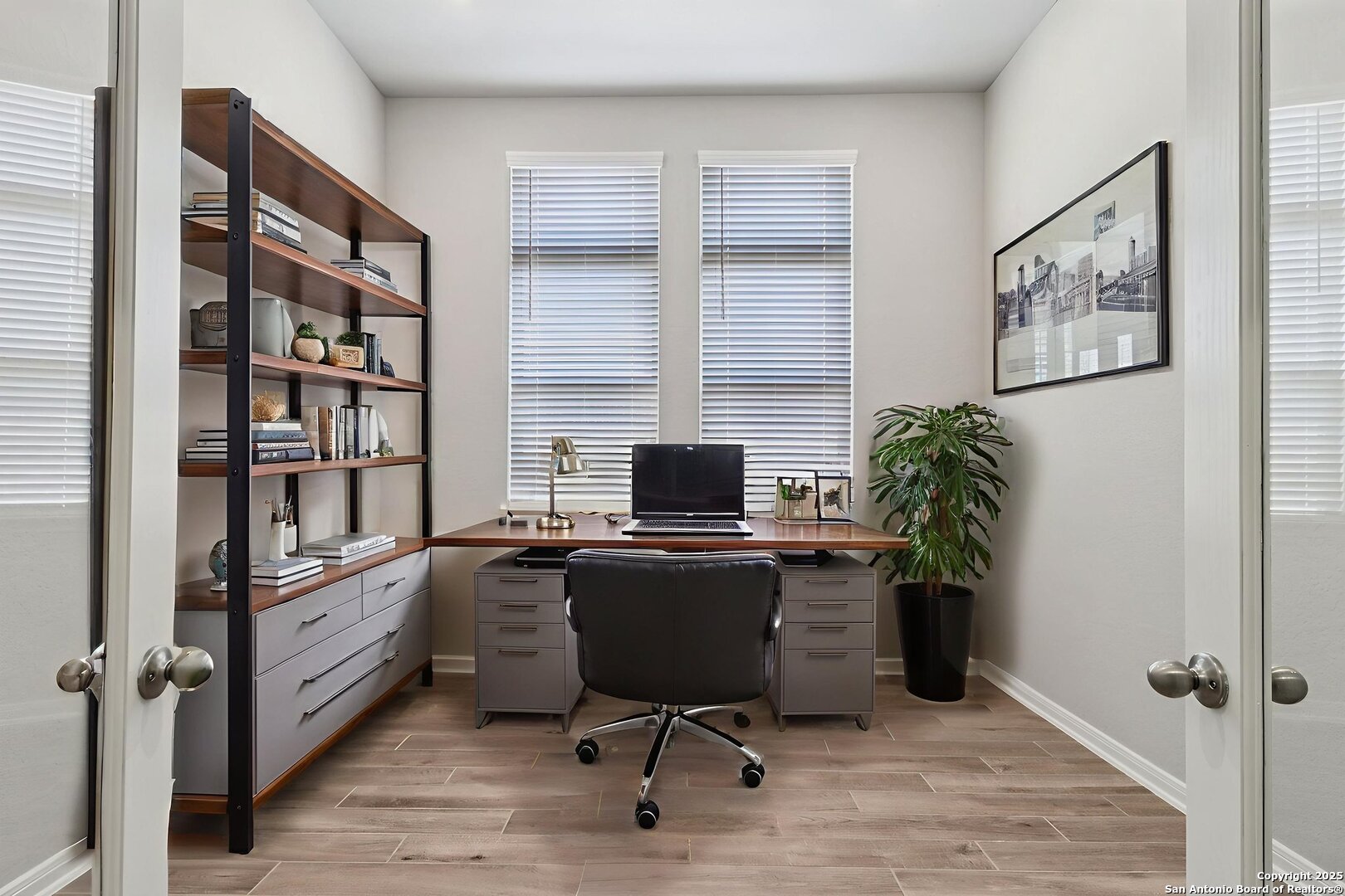 property viewer photo 26