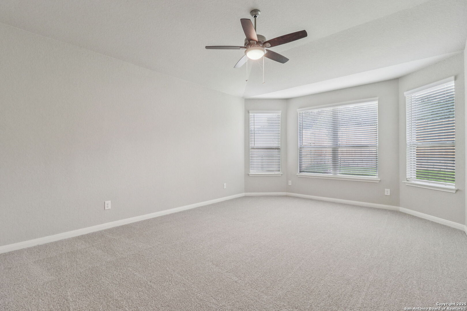 property viewer photo 28