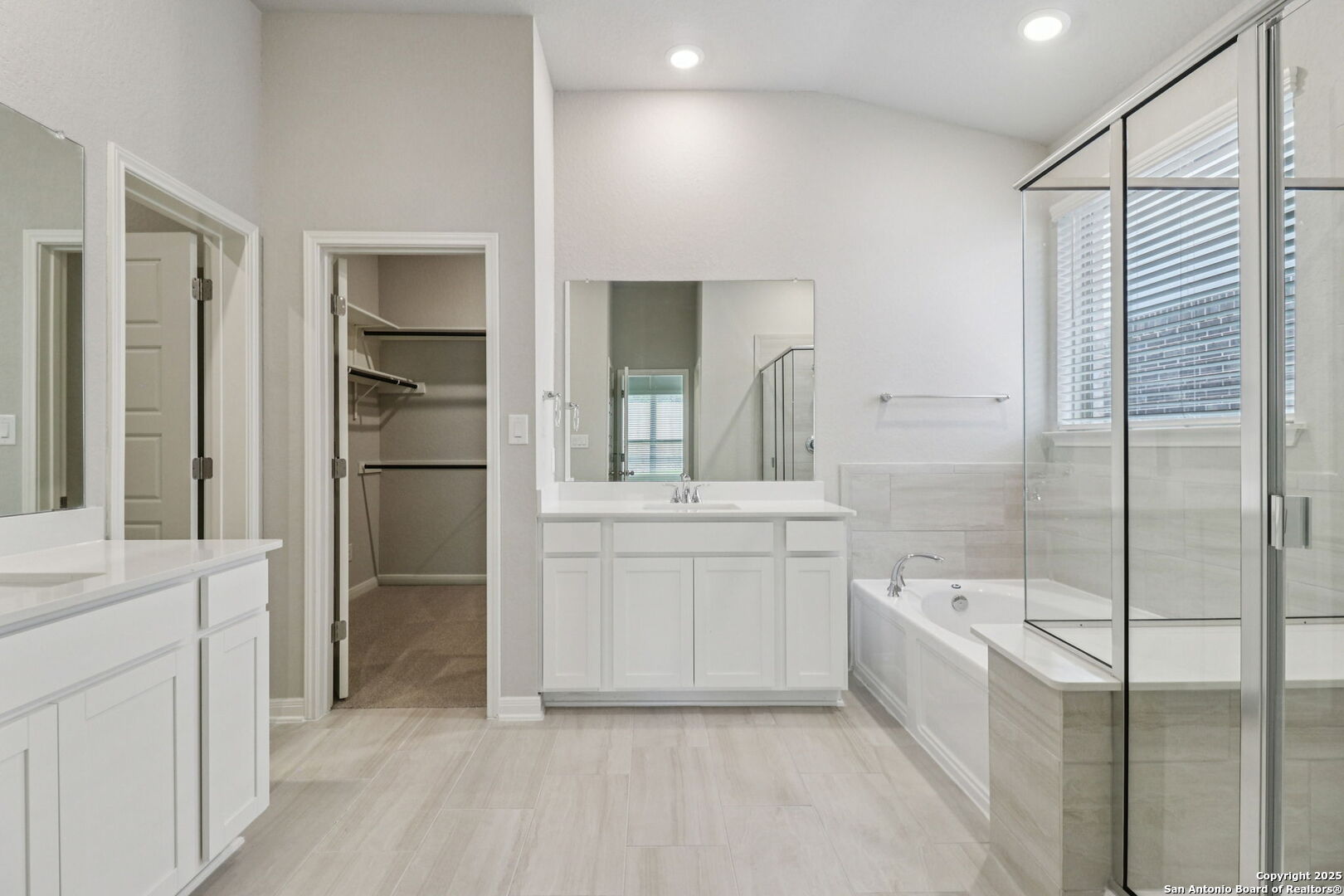 property viewer photo 32