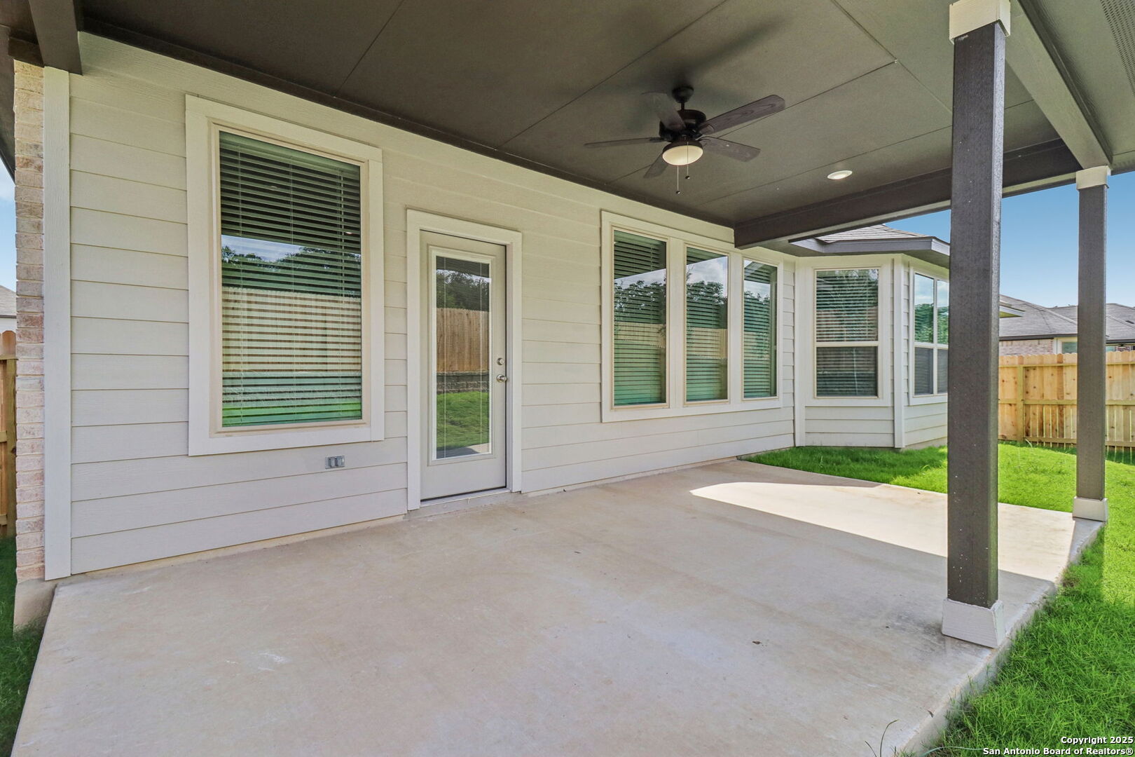 property viewer photo 37