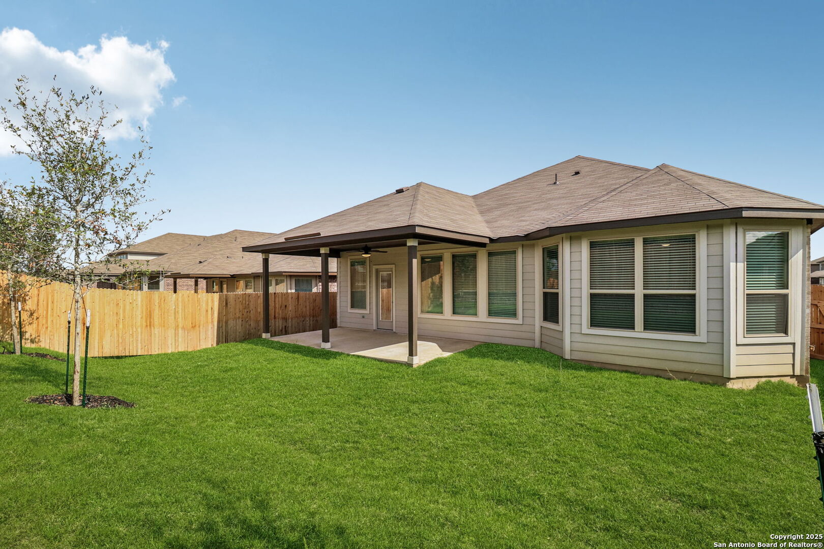 property viewer photo 40