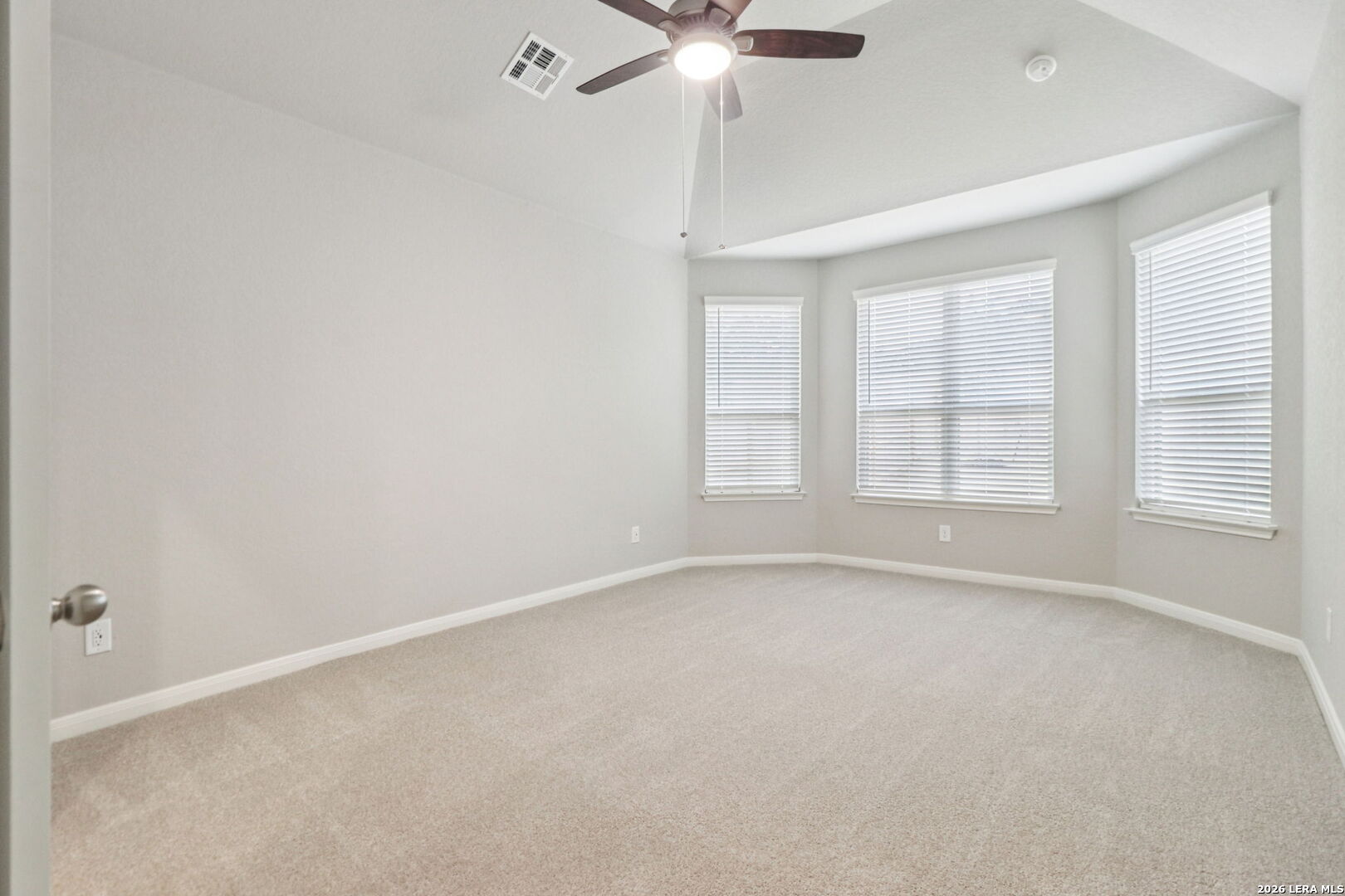 property viewer photo 22
