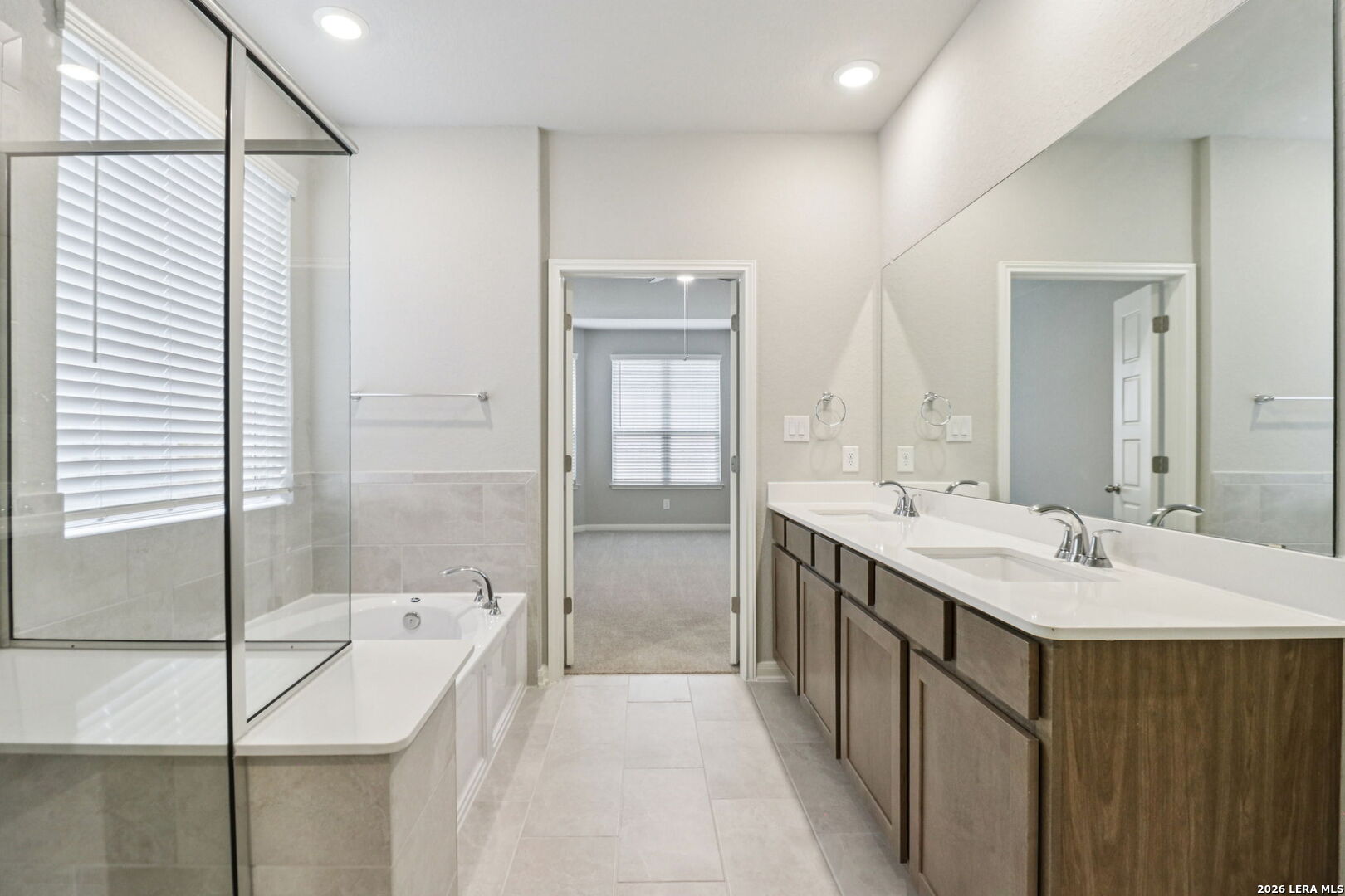 property viewer photo 27
