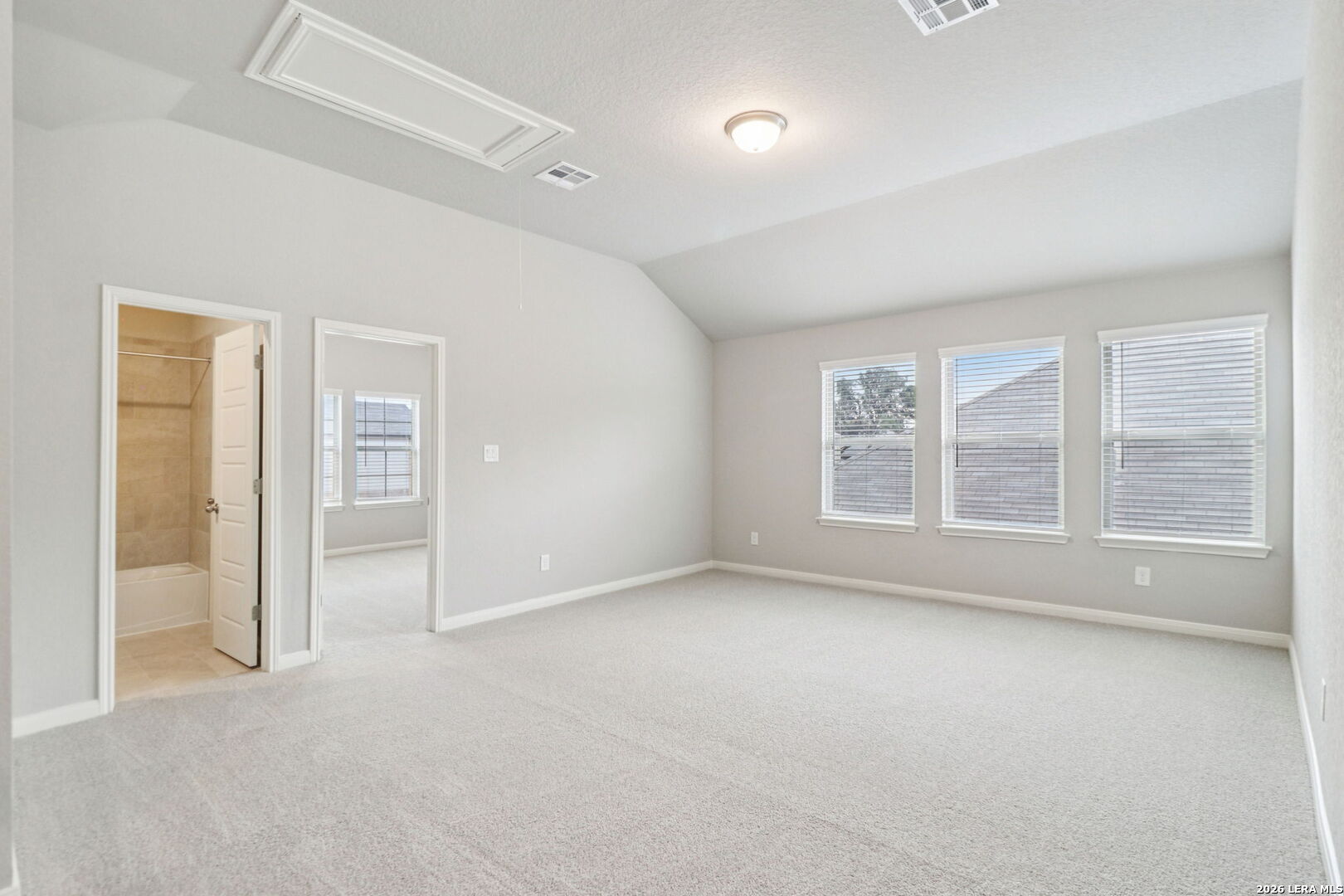 property viewer photo 32