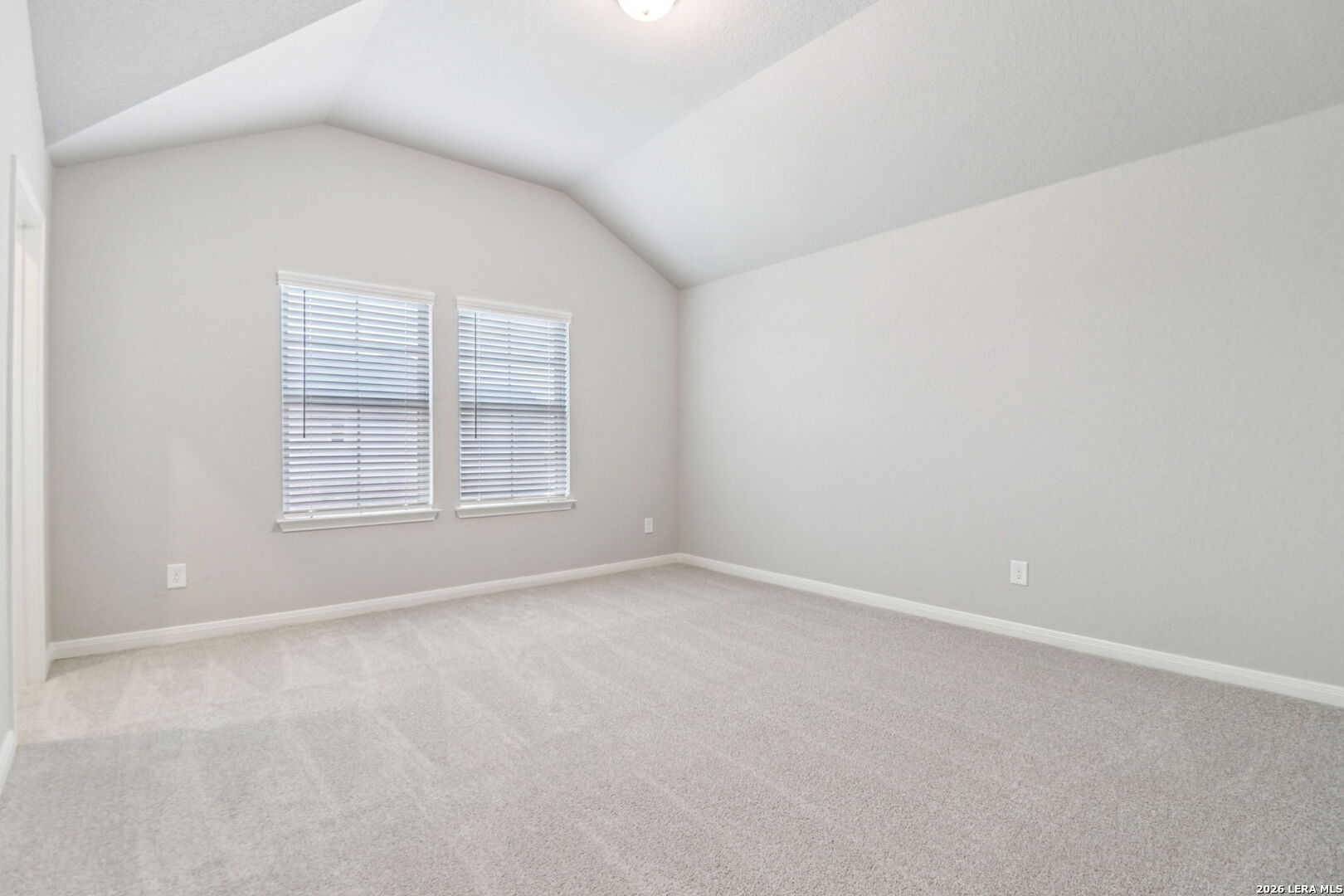 property viewer photo 34