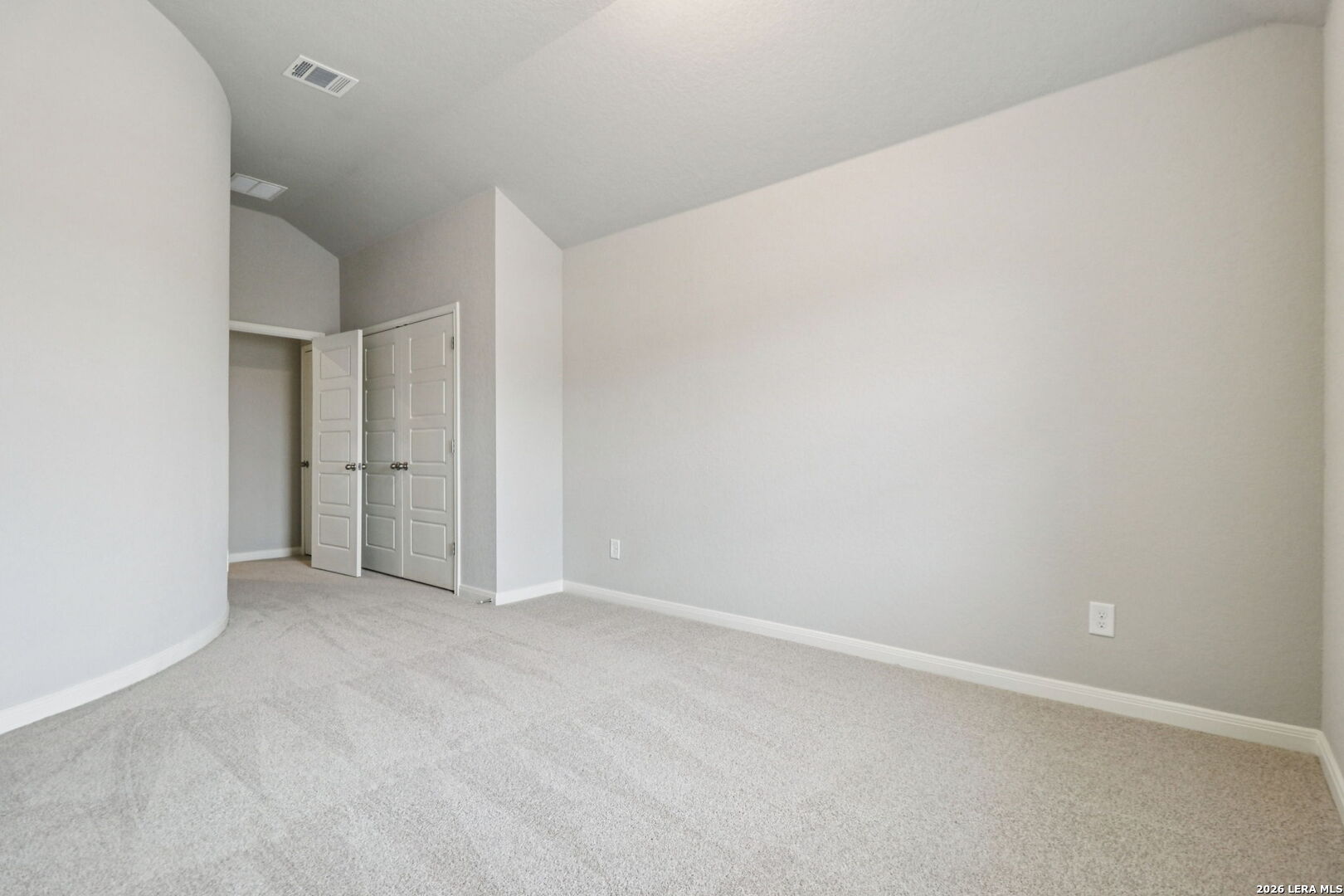 property viewer photo 38
