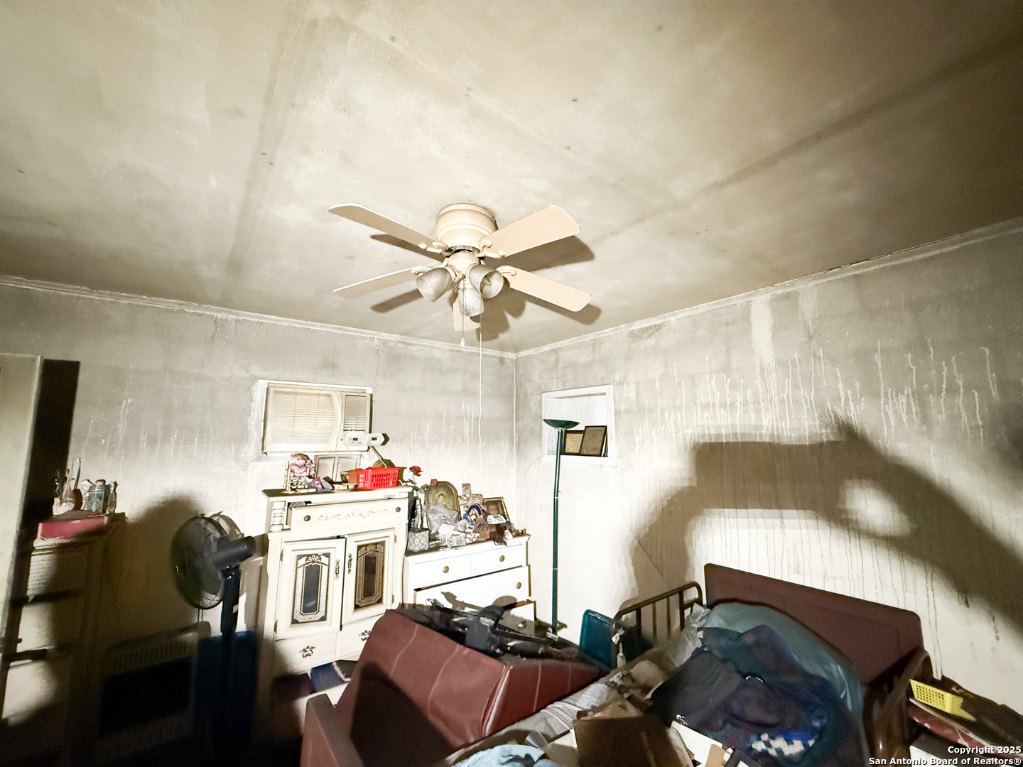 property viewer photo 2