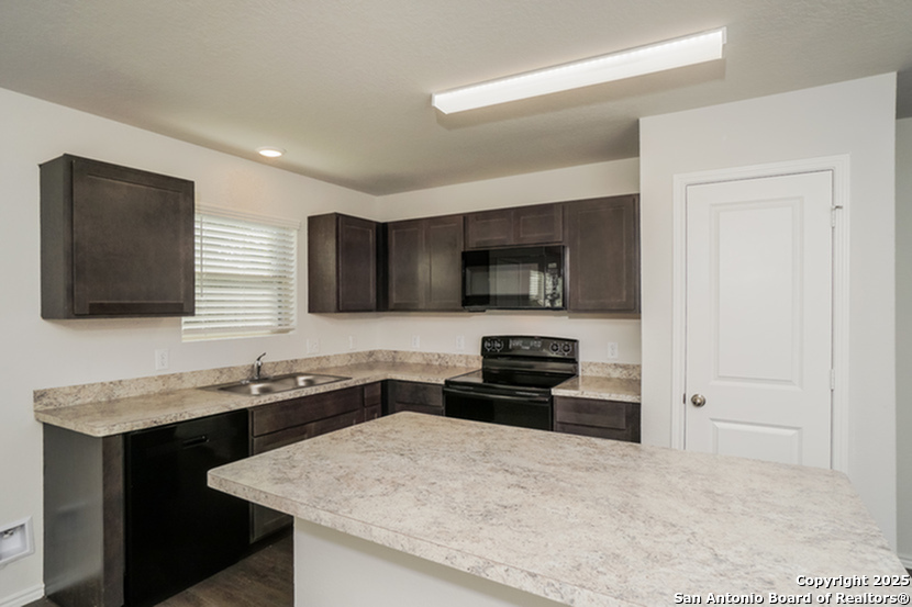 property viewer photo 2