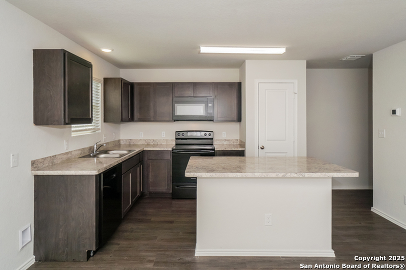 property viewer photo 4