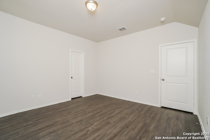 property viewer photo 6