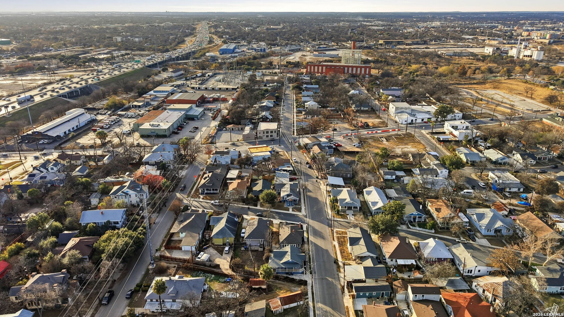 main property photo 34