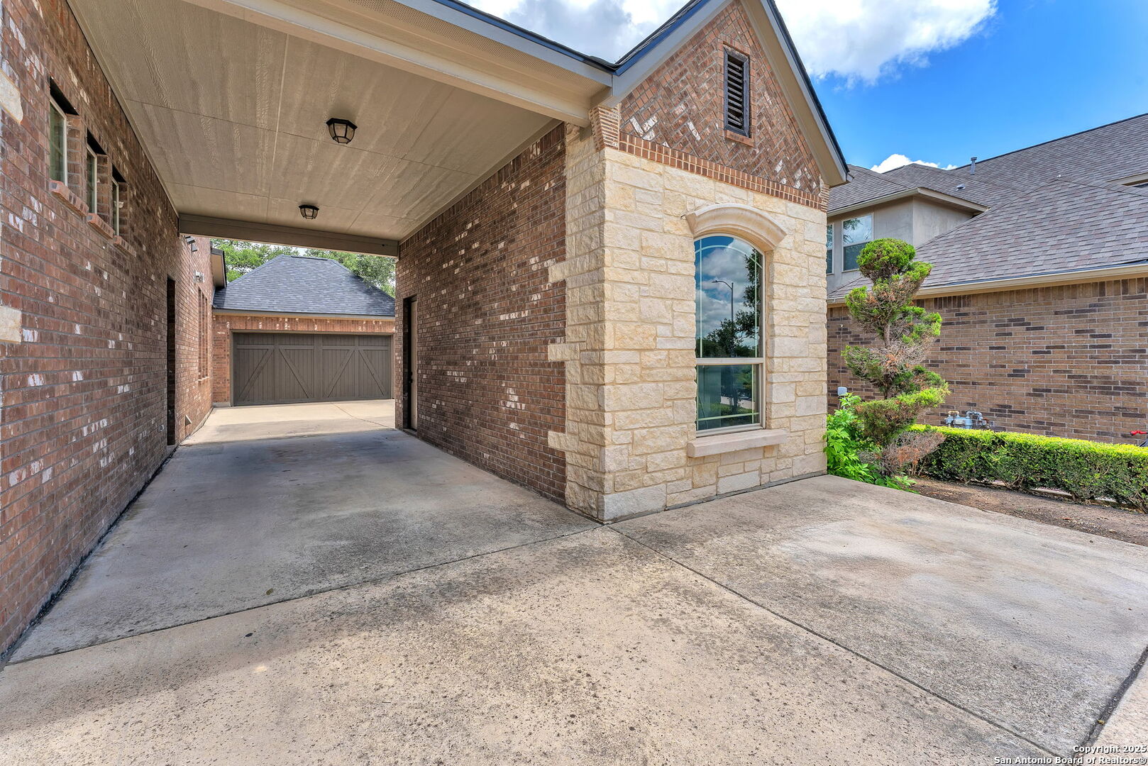 main property photo 51