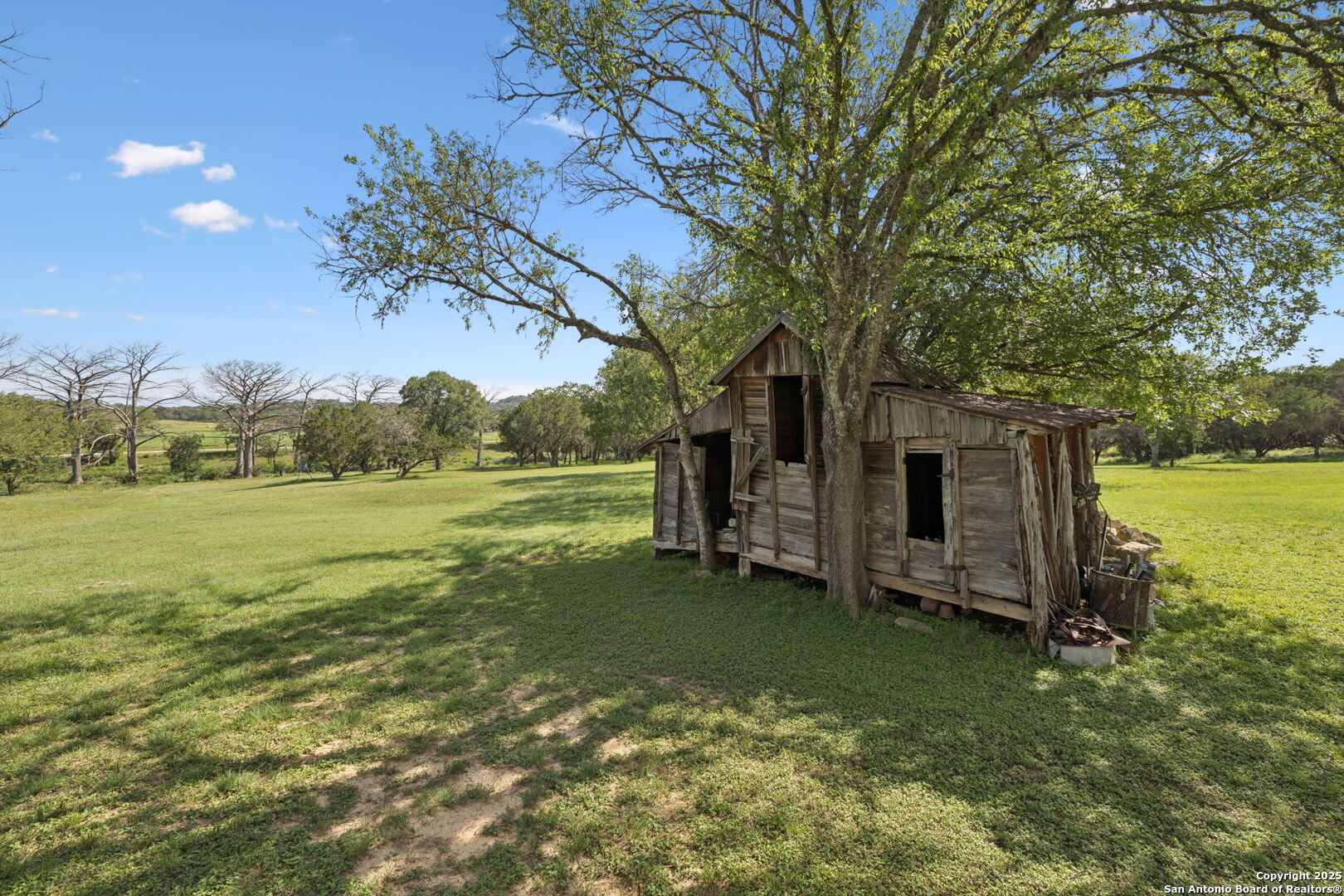 main property photo 32