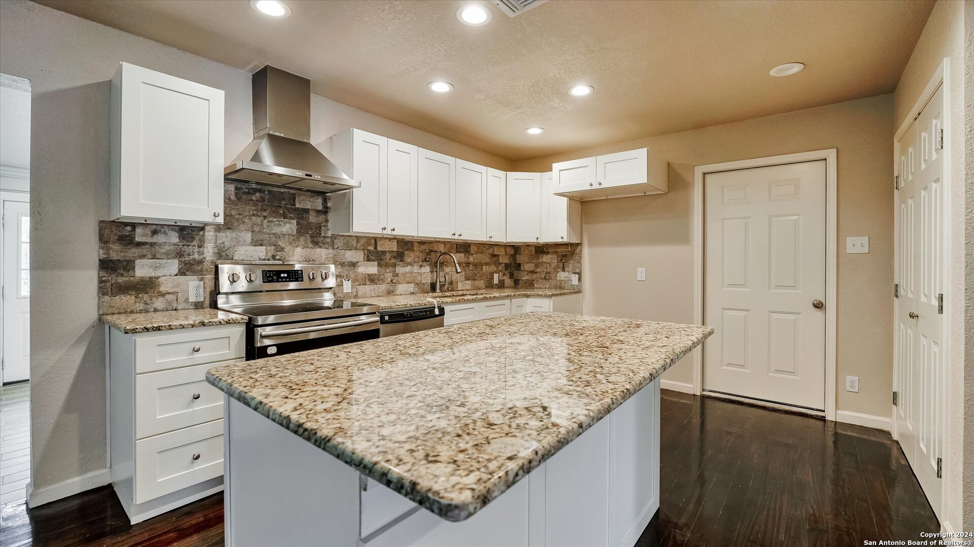 property viewer photo 1