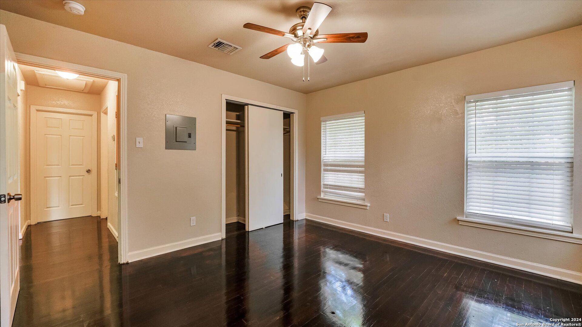 property viewer photo 22