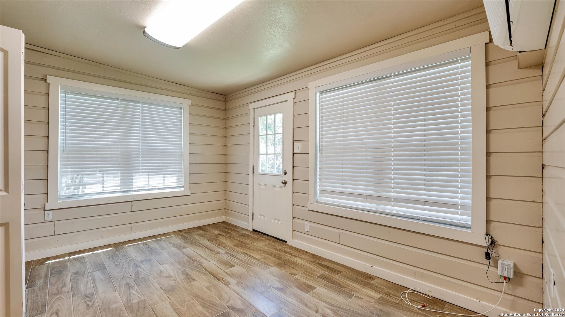 property viewer photo 32