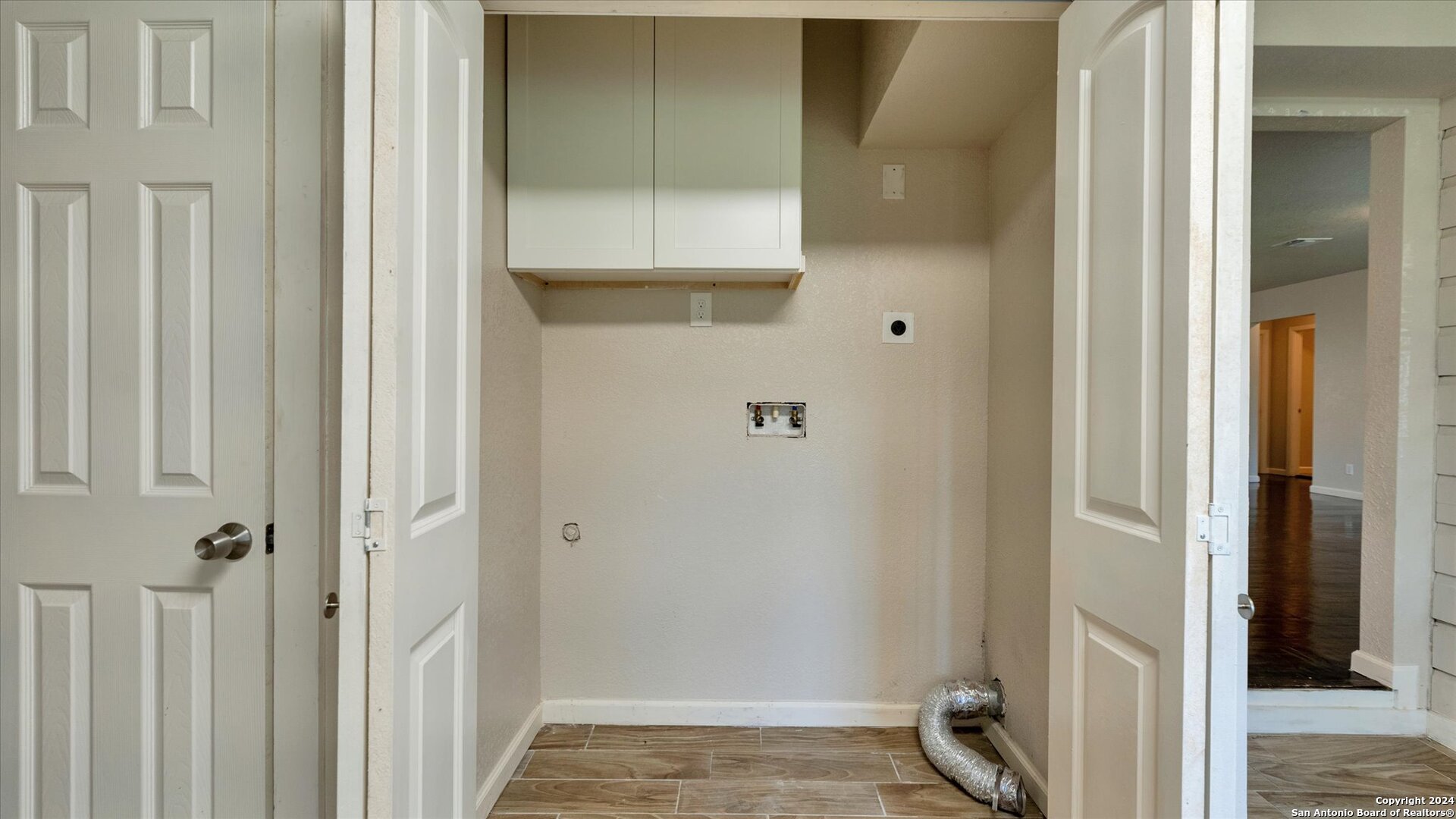 property viewer photo 33