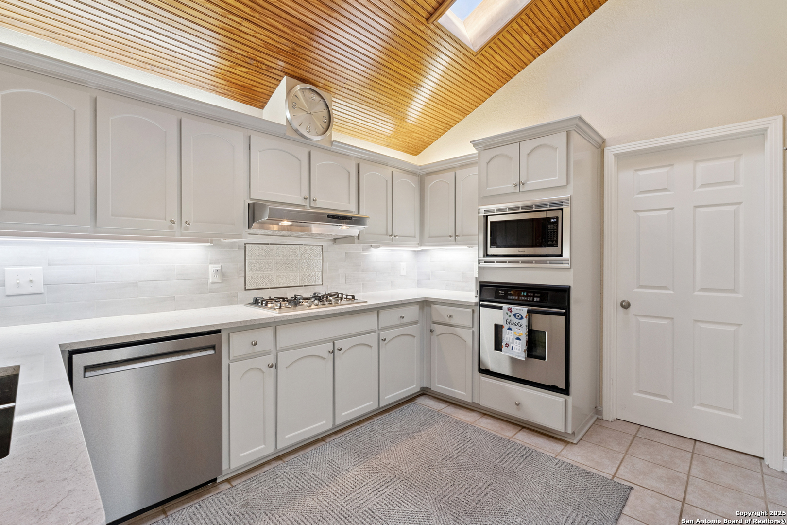 property viewer photo 10